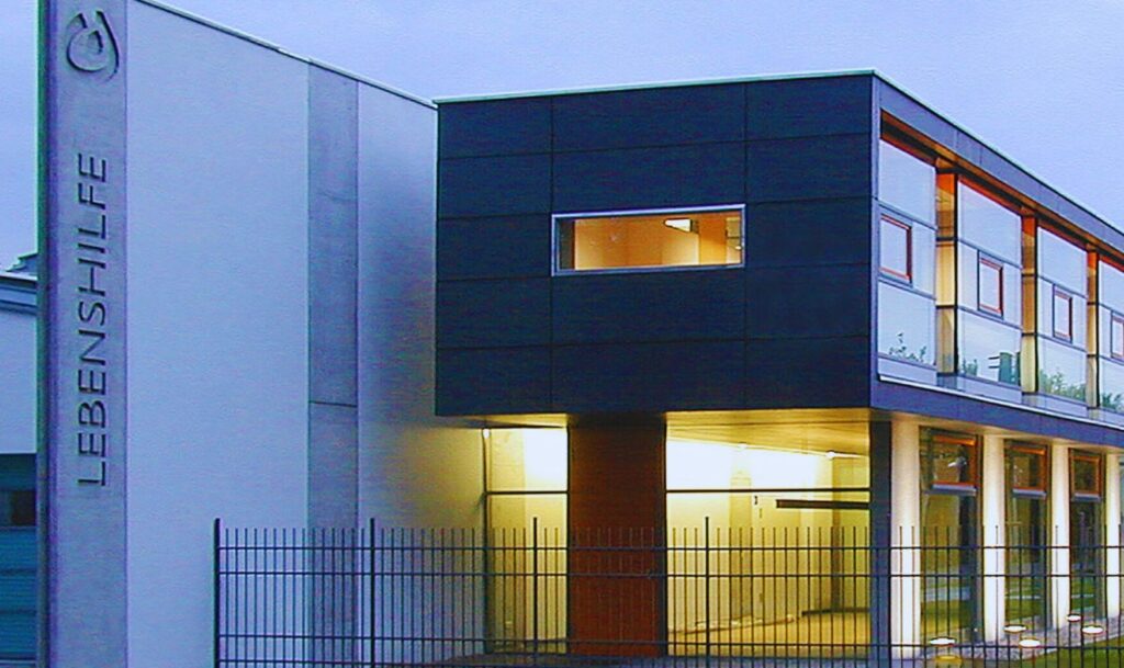 Das Gebäude gehört der Lebenshilfe.