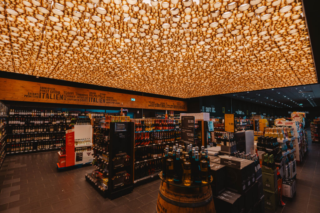 Moderne goldene kreisförmige Deckenleuchten des Edeka Centers