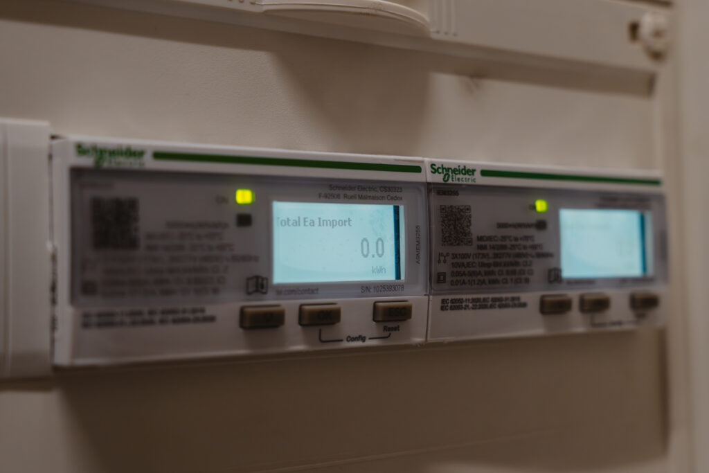 Digitale Stromzähler zur Erfassung des Energieverbrauchs in einer elektrischen Verteilung